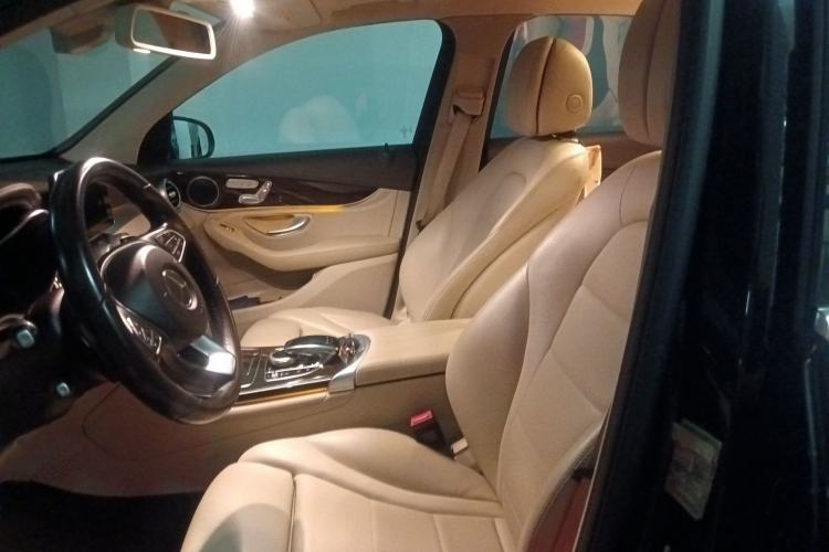 Used Mercedes-Benz GLC 2019 GLC 260 L 4MATIC Luxury Model Left Front Seat