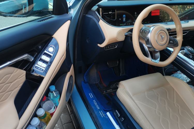 Used VOYAH FREE 2021 Four-Wheel Drive Standard Range-Extended Exclusive Luxury Package Driver Seat