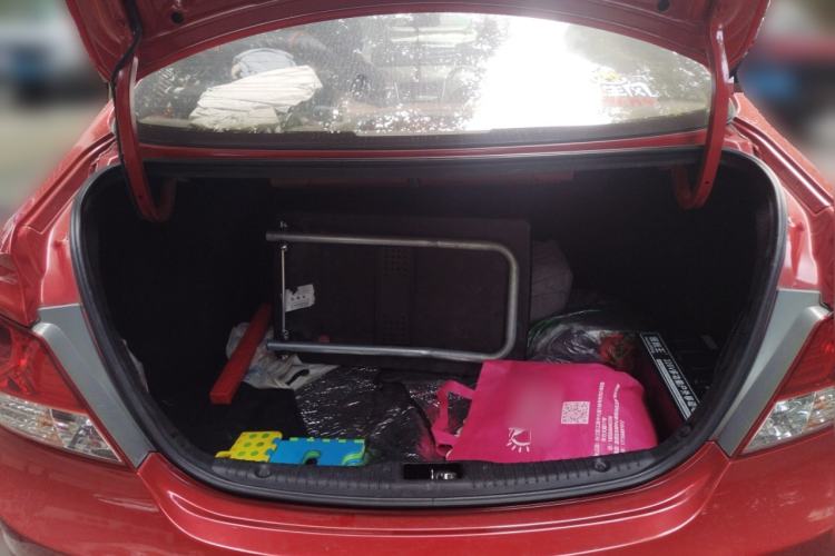 Used Hyundai Verna (older generation) 2013 Sedan 1.4L Automatic Standard GL Model Trunk