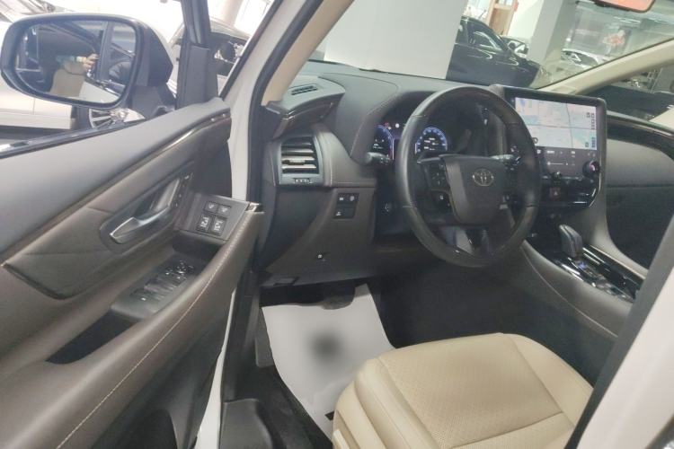 Used Toyota Alphard 2024 Dual-Engine 2.5L Deluxe Edition Interior 3