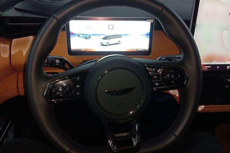 Used Geely Galaxy LEVC L380 2025 650 km Flagship Edition All-Wheel Drive