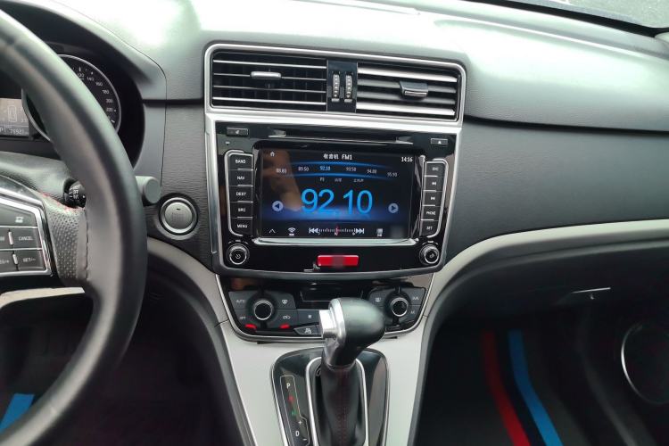 Used Haval M6 2017 1.5T Automatic Two-Wheel Drive Elite Model