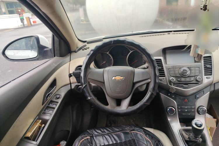 Used Chevrolet Cruze 2015 1.5L Classic SE MT
