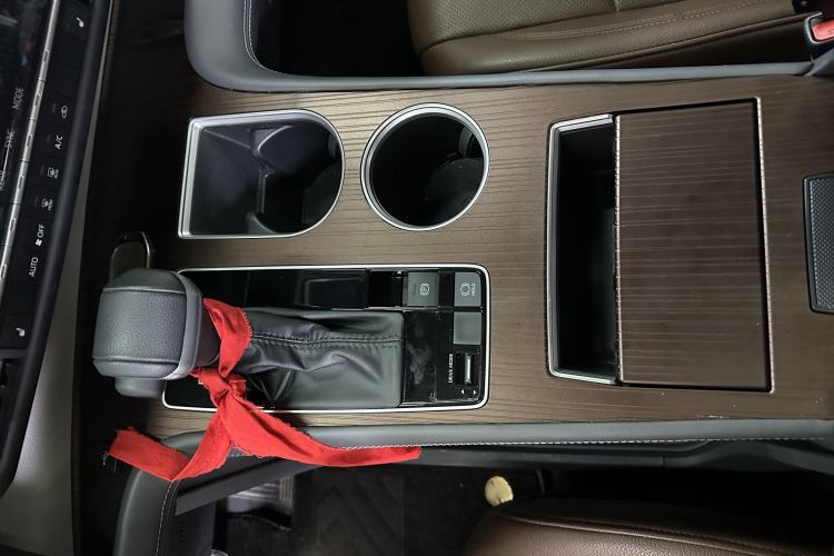 Used Toyota SIENNA 2024 2.5L Hybrid Comfort Edition Interior 7