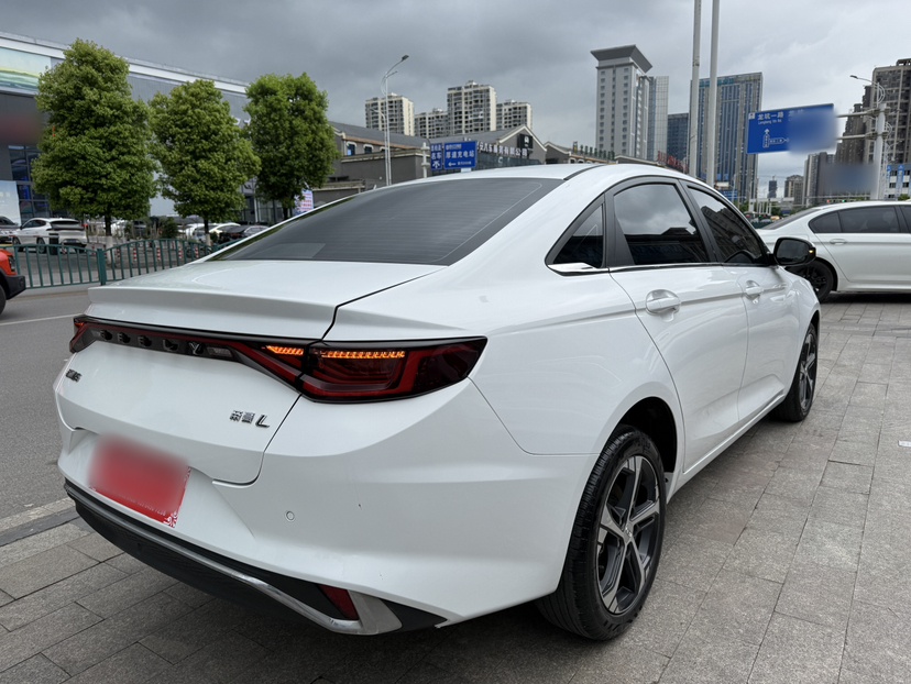 Geely Auto Emgrand L 2022 1.4T CVT Flagship Edition — снимка 6