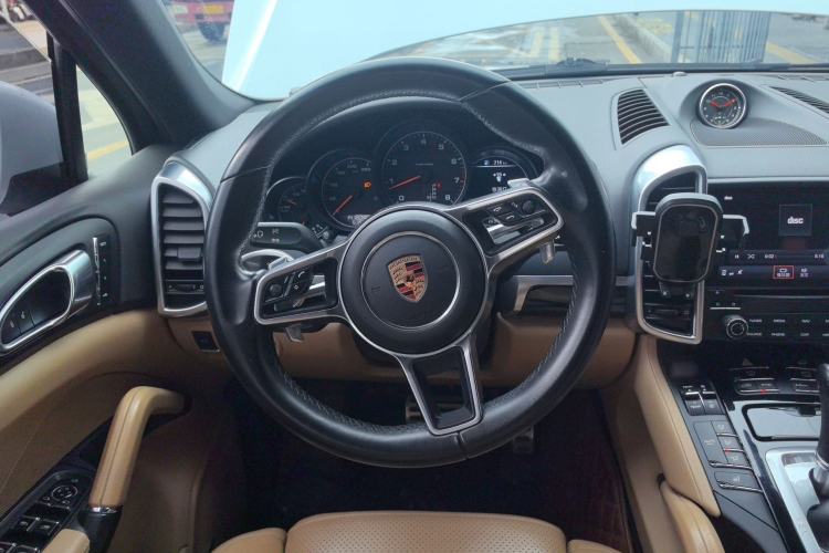 Used Porsche Cayenne 2016 Cayenne Platinum Edition 3.0T