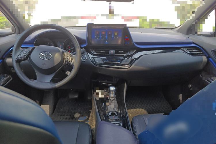 Used Toyota C-HR 2018 2.0L Leading with Sunroof China VI Standard
