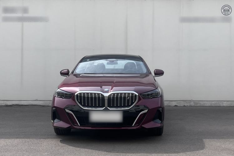 Used BMW i5 2024 eDrive 35L Luxury Model with M Sport Package