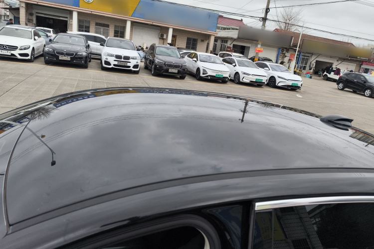 Used Hongqi E-QM5 2022 431 km Charge & Enjoy Edition Roof