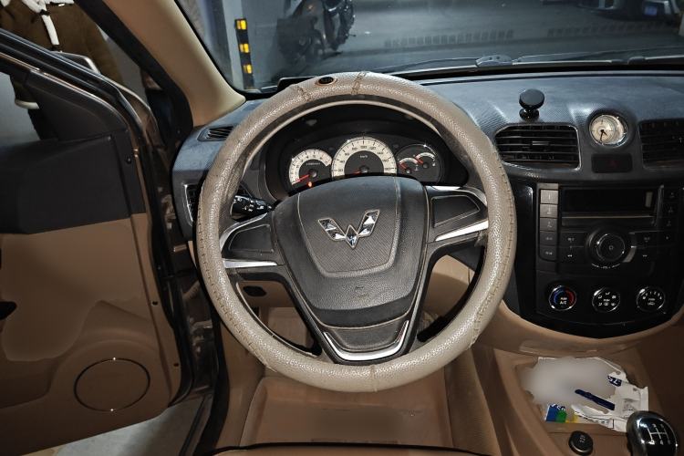 Used Wuling Hongguang 2014 1.5L S Comfort Model