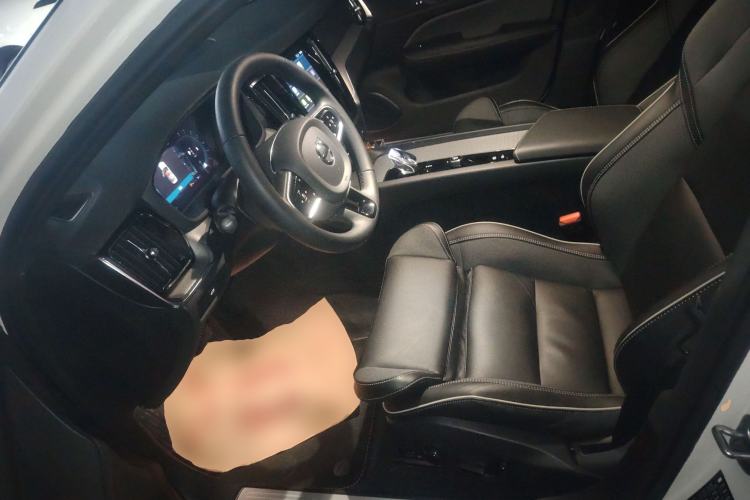 Used Volvo S60 2023 B4 Zhiyuan Sport Edition
