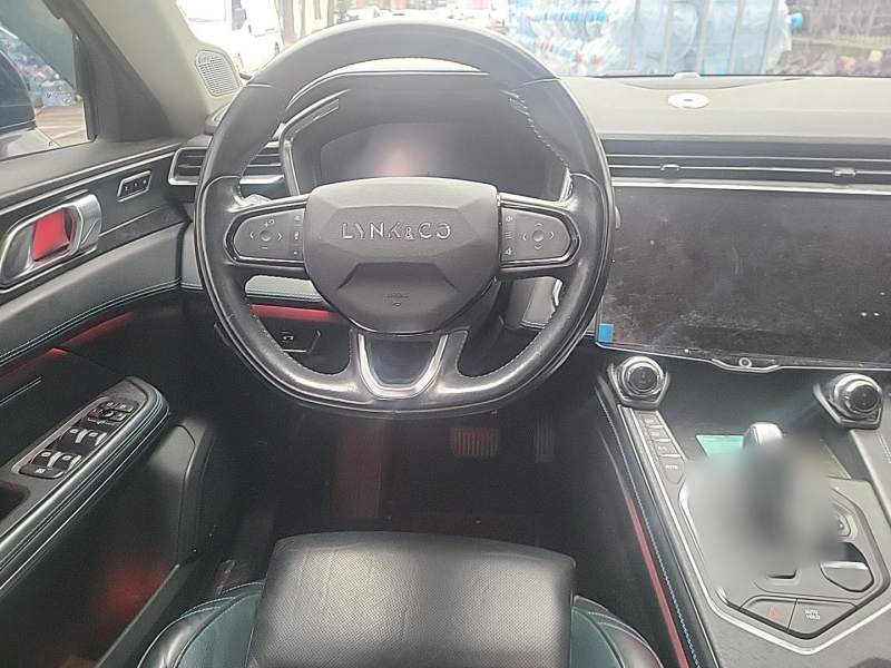 Used Lynk & Co 05 2020 2.0TD Two-Wheel Drive Shine Halo — 12