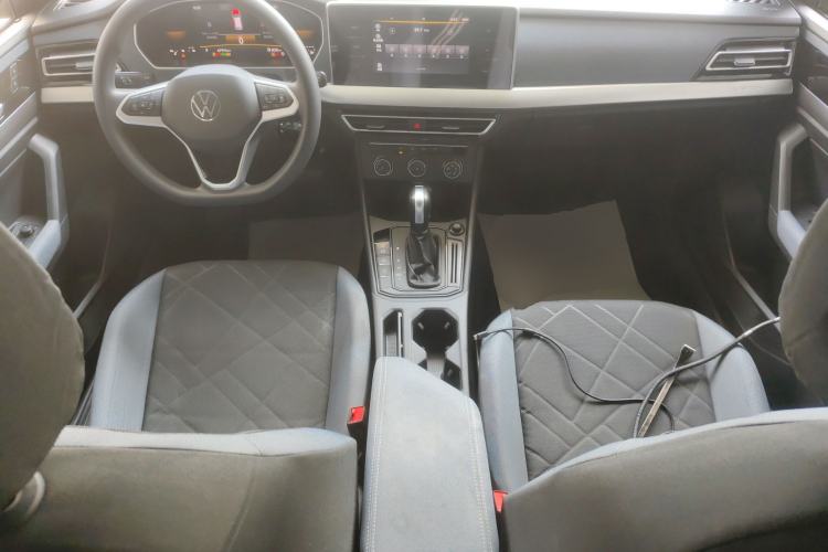 Used Volkswagen Lavida 2023 Revised 1.5L Automatic DeYi Edition Center Console