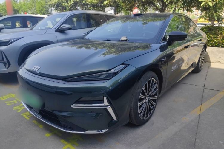 Used Geely Galaxy 8 2025 130km EM-P Starship Edition