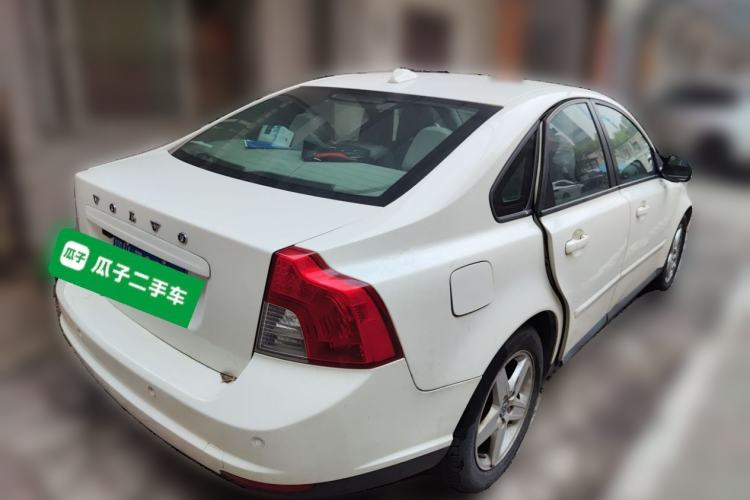 Used Volvo S40 2011 2.0L Automatic ZhiShang Edition
