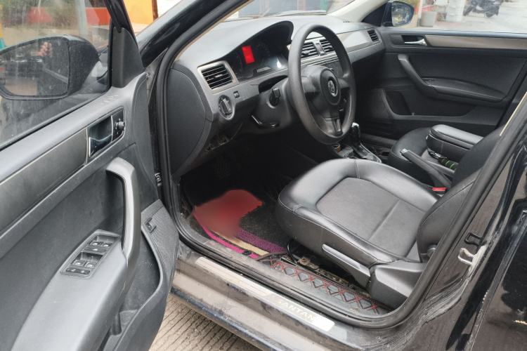 Used Volkswagen Santana 2013 1.6L Automatic Comfort Edition
