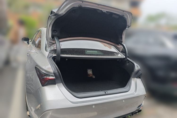 Used Toyota Avalon 2019 2.0L Luxury Edition China VI Standard