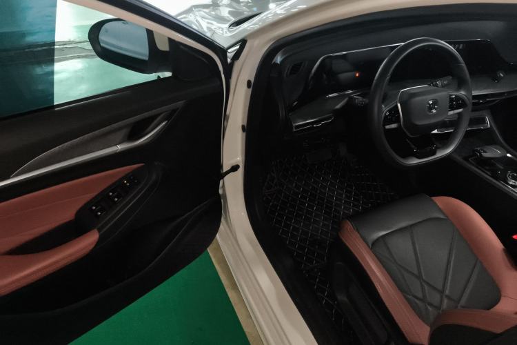 Used Changan Eado 2023 Changan Edition PLUS Blue Whale NE 1.4T GDI DCT Prestige Version