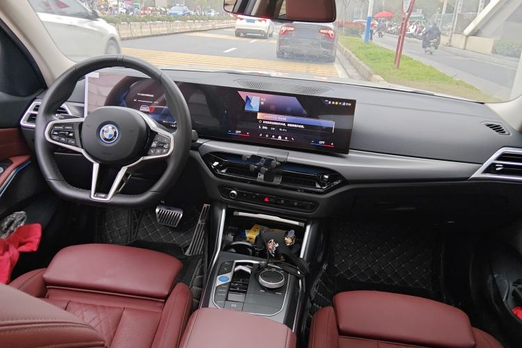 Used BMW i3 2025 eDrive 35 L
