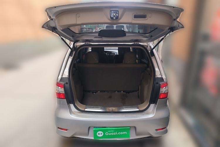 Used Nissan Livina 2013 1.6XE Manual Comfort Edition
