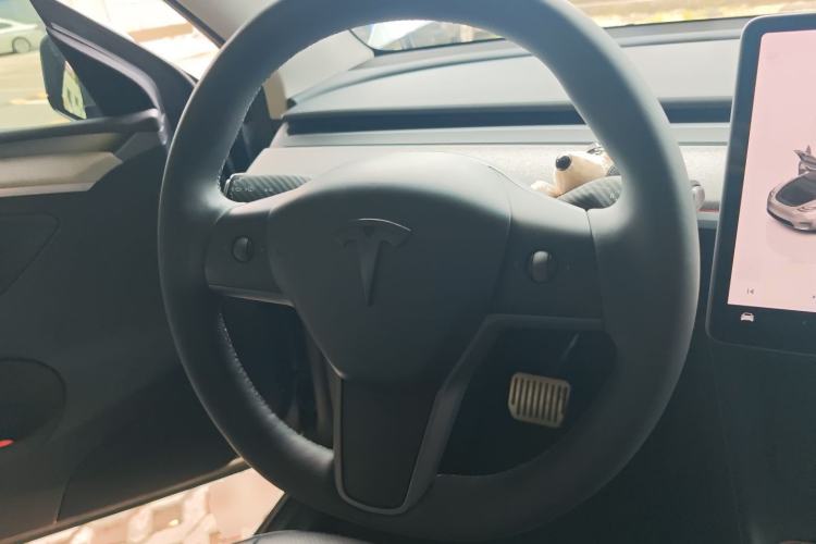 Used Tesla Model Y 2024 Long-Range All-Wheel-Drive Version
