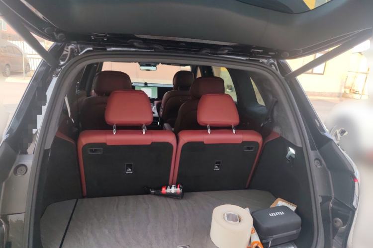 Used Hima AITO M8 2025 Extended-Range Max+ Version 53.4 kWh 6-Seater Edition
