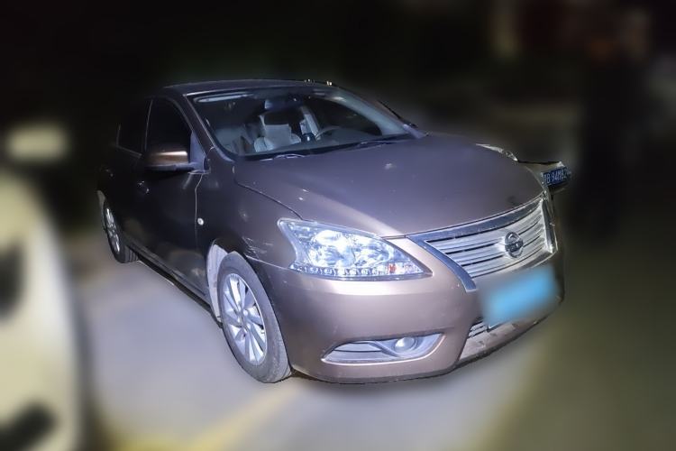 Used Nissan Sylphy 2014 1.6XV CVT Deluxe Edition Front Right 45 Deg