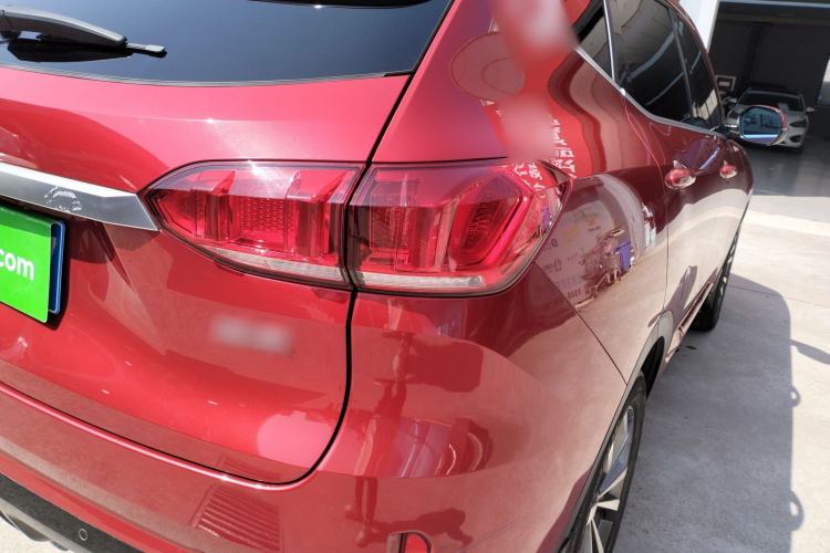 Used Wey VV6 2018 2.0T Two-Wheel-Drive Ultra-Luxury Version China V Standard