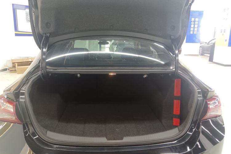 Used Chevrolet Malibu XL 2022 Redline 550T Automatic Sport Edition
