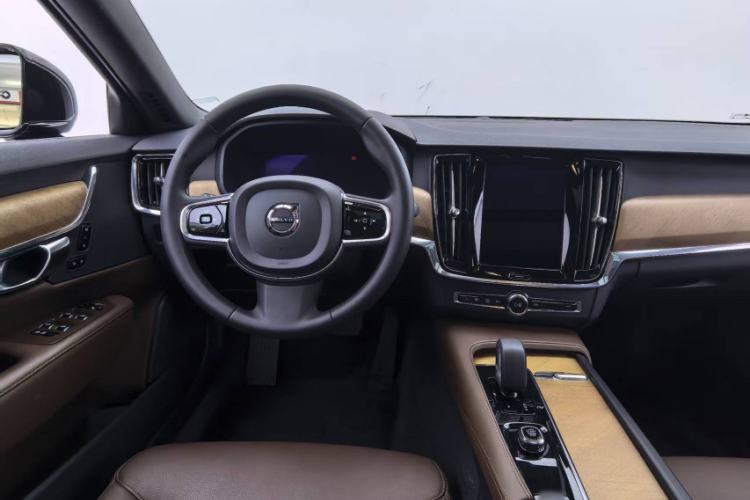 Used Volvo S90 2024 B5 Zhiyi Luxury Edition
