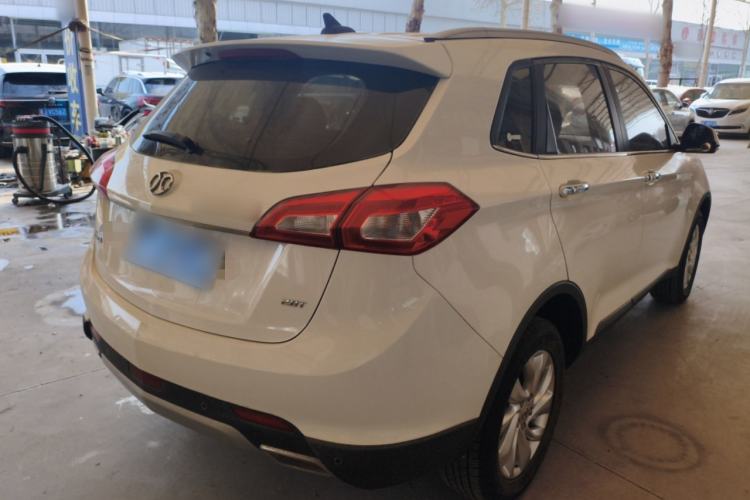 Used BAIC Senova X65 2015 2.0T automatic comfort version
