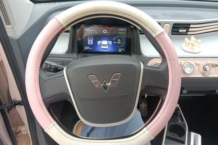 Used Wuling Hongguang MINIEV 2022 Macaron Premium Model – Lithium Ternary Battery Steering Wheel