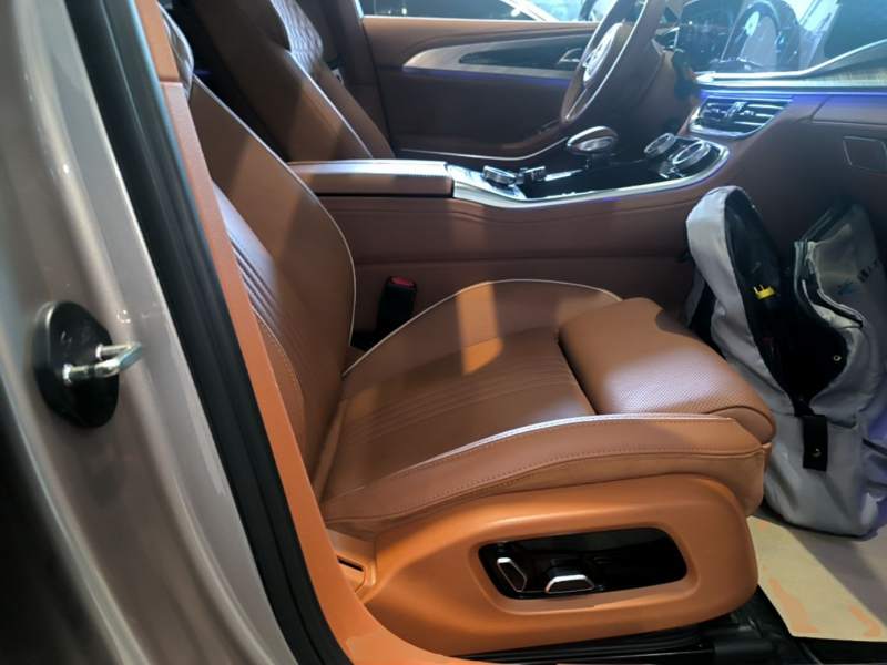 Used Hongqi H9 2020 2.0T Smart Connect Flagship Edition – Chinese Trim Chang — 24