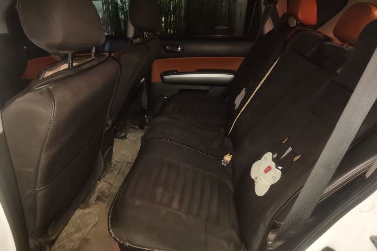 Used Dongfeng Fengdu MX6 2016 2.0L CVT Two-Wheel Drive Dream Edition
