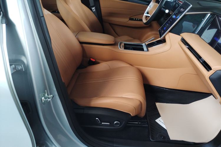 Used Geely Galaxy L7 2025 EM-i 115km Exploration+ Edition Right Front Seat