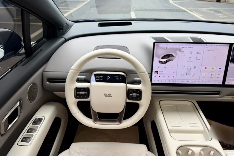 Used Li Auto Li Auto i6 2025 Model Two-Wheel-Drive Standard Type
