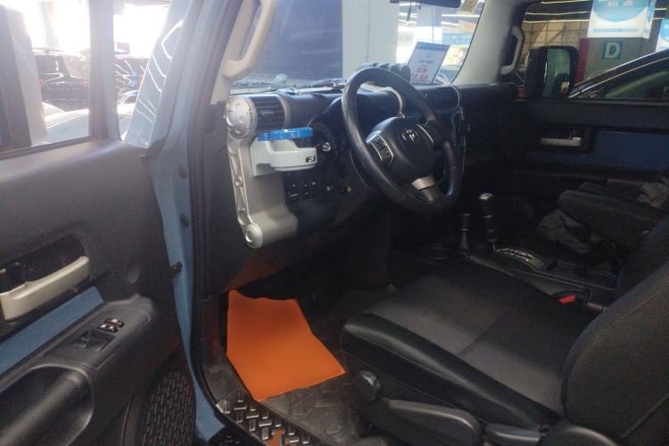 Used Toyota FJ Cruiser 2018 4.0 Automatic Middle East Driver Seat