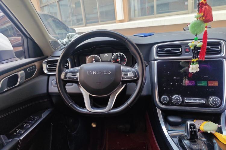 Used Lynk & Co 01 2019 2.0T Two-Wheel-Drive Pro Version China VI Standard
