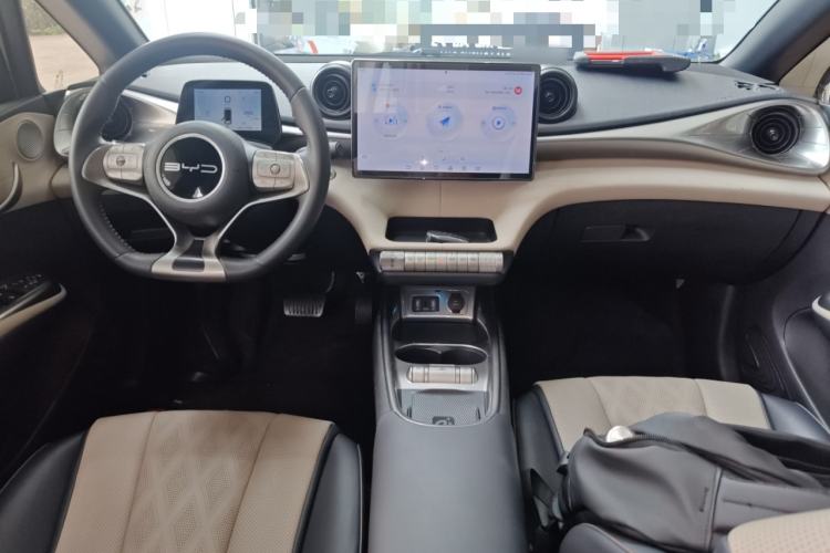 Used BYD Dolphin 2023 420 km Fashion Edition
