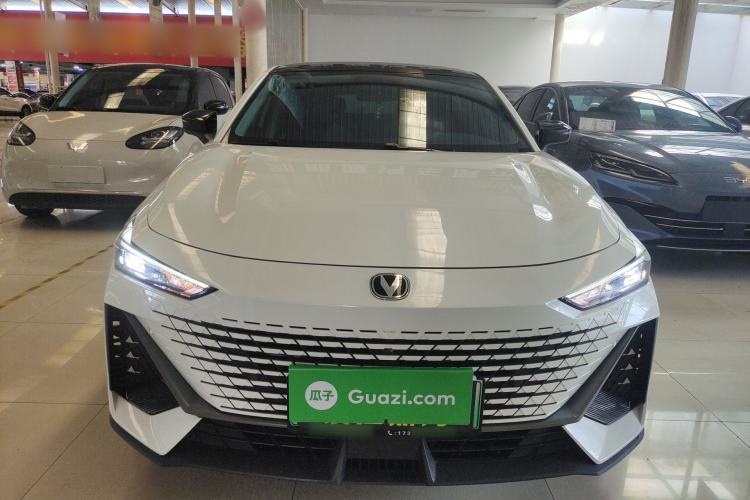 Used CHANGAN UNI-V iDD 2023 ZhiDian iDD 1.5T 113km Smart & Fun Version
