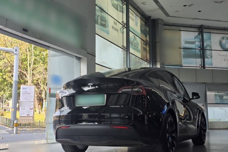 Used Tesla Model Y 2022 Rear-Wheel-Drive Version
