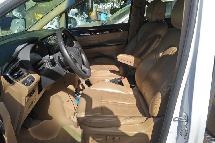 Used Buick GL8 2017 ES 28T Flagship Model China V Standard
