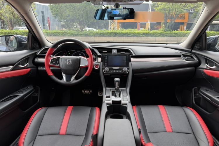 Used Honda Civic 2019 220TURBO CVT Dynamic Edition China VI Emission Standard Interior 3