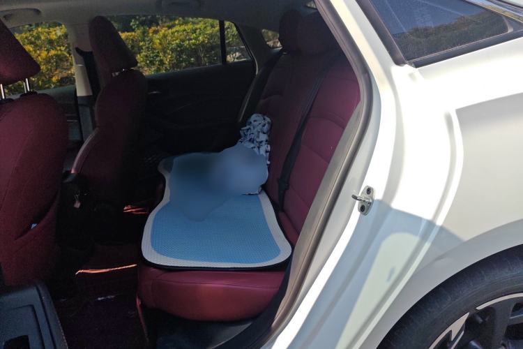 Used MG 5 2022 300TGI DCT Chao Yue Luxury Edition