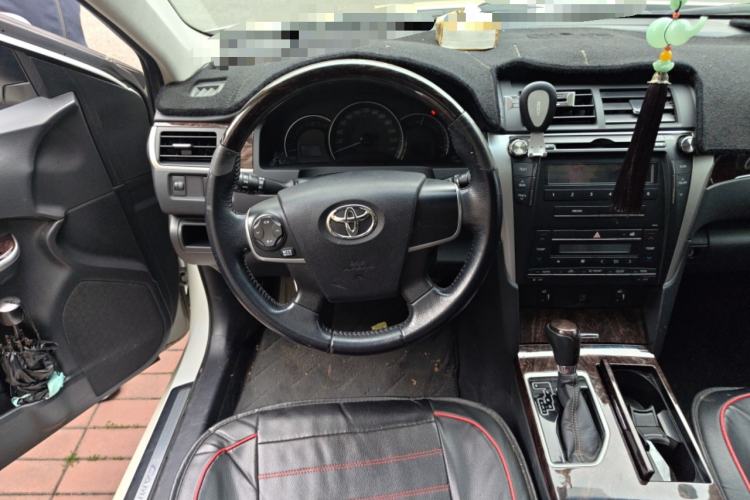 Used Toyota Camry 2016 2.0G 10th Anniversary Leading Edition Steering Wheel