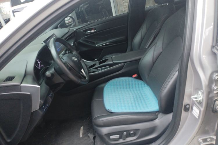 Used Toyota Avalon 2023 Dual-Engine 2.5L Luxury Edition Left Front Seat