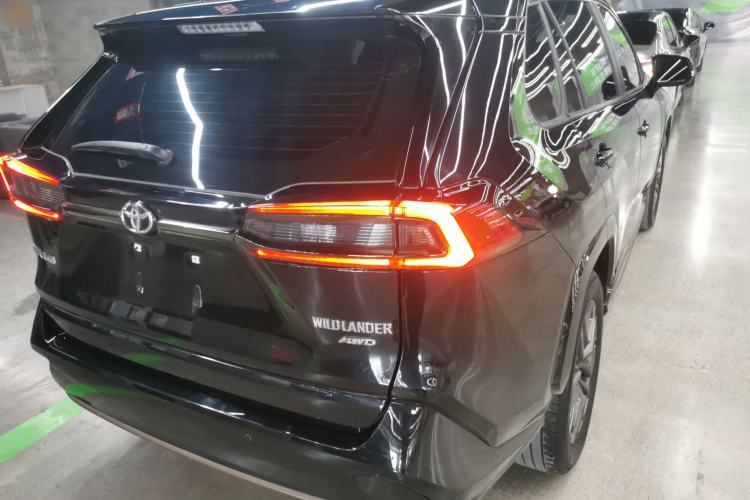 Used Toyota Wildlander 2024 2.0L CVT 4x4 Luxury PLUS Edition