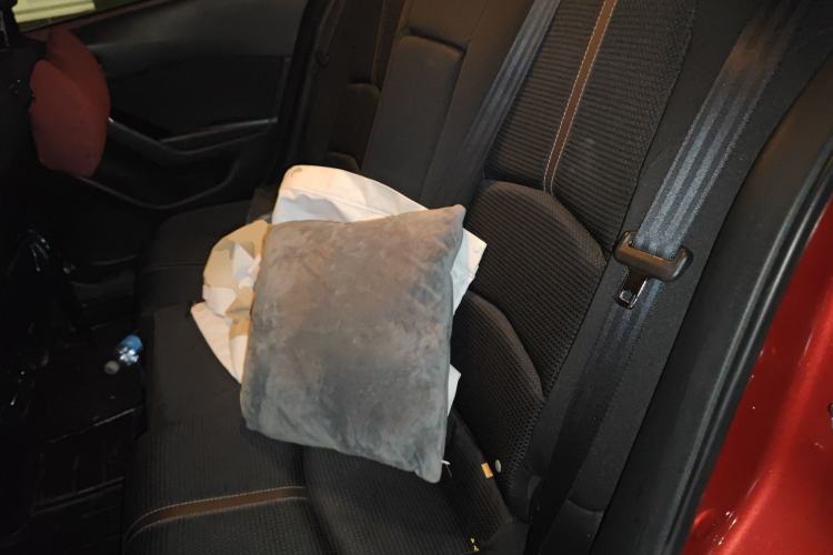 Used Mazda 3 Axela 2017 Sedan 1.5L Automatic Luxury Model Emission Standard China V Left Rear Seat