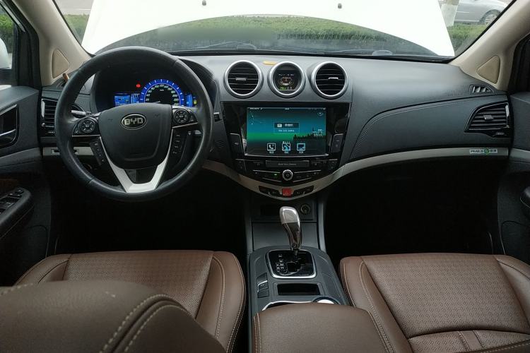 Used BYD S7 2015 2.0T Upgraded Automatic Luxury Version