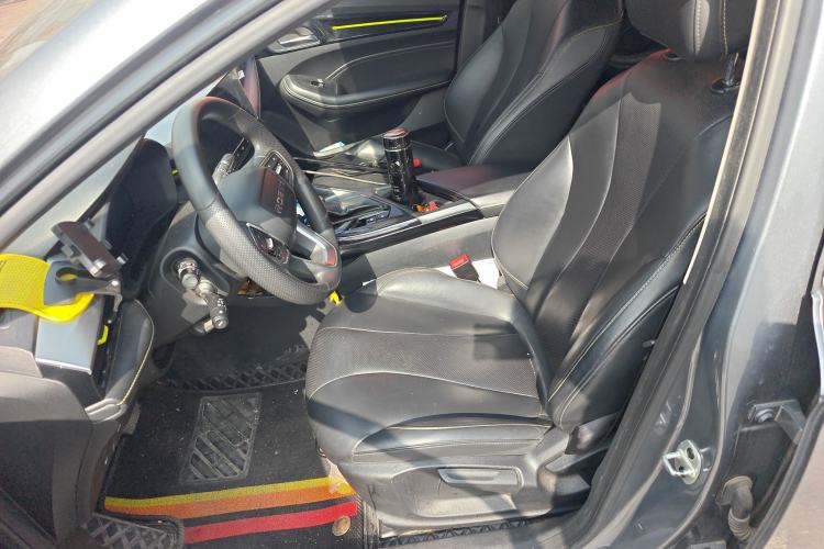 Used Roewe i5 2021 1.5L CVT Diamond Edition
